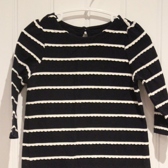 3/$20 🏷 Gap Tunic Size 12-18m - Picture 2 of 3